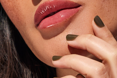 image-Holiday Nail Hues